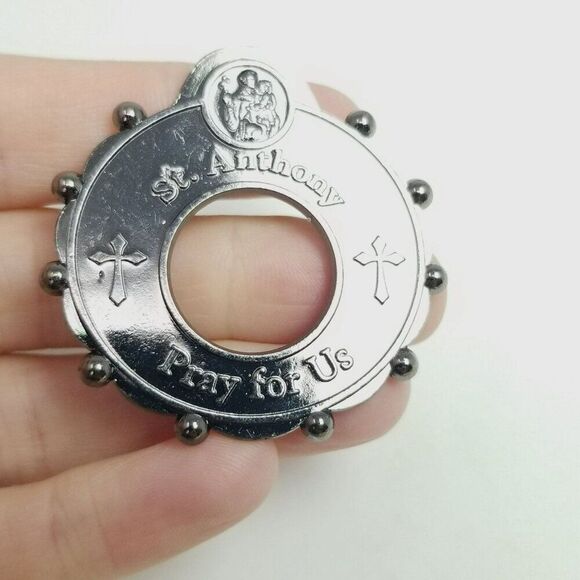 Vintage Saint Anthony Pray For Us Medallion, with Scrap of Fabric Relic - Picture 2 of 6